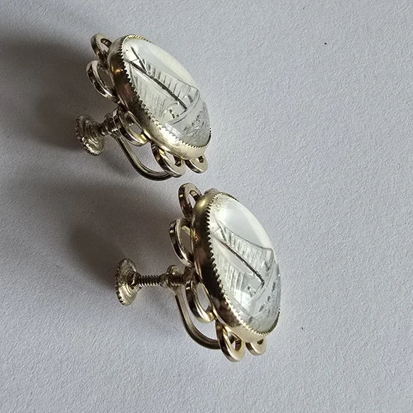 Vintage sail boat earrings screwback reverse carved painted bubble sailboat - Picture 6 of 13